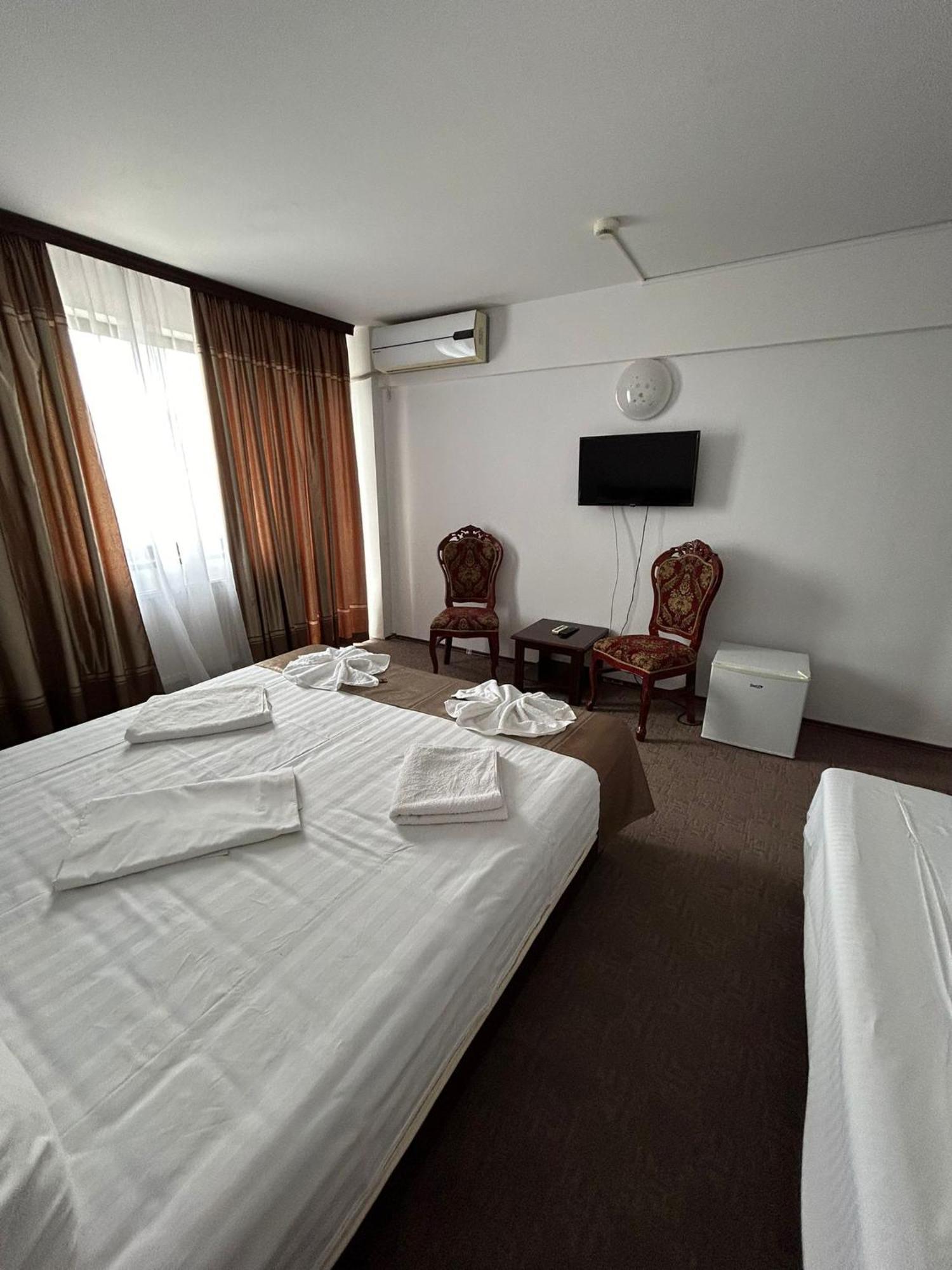 Orient Mamaia Nord Hotel Năvodari Buitenkant foto