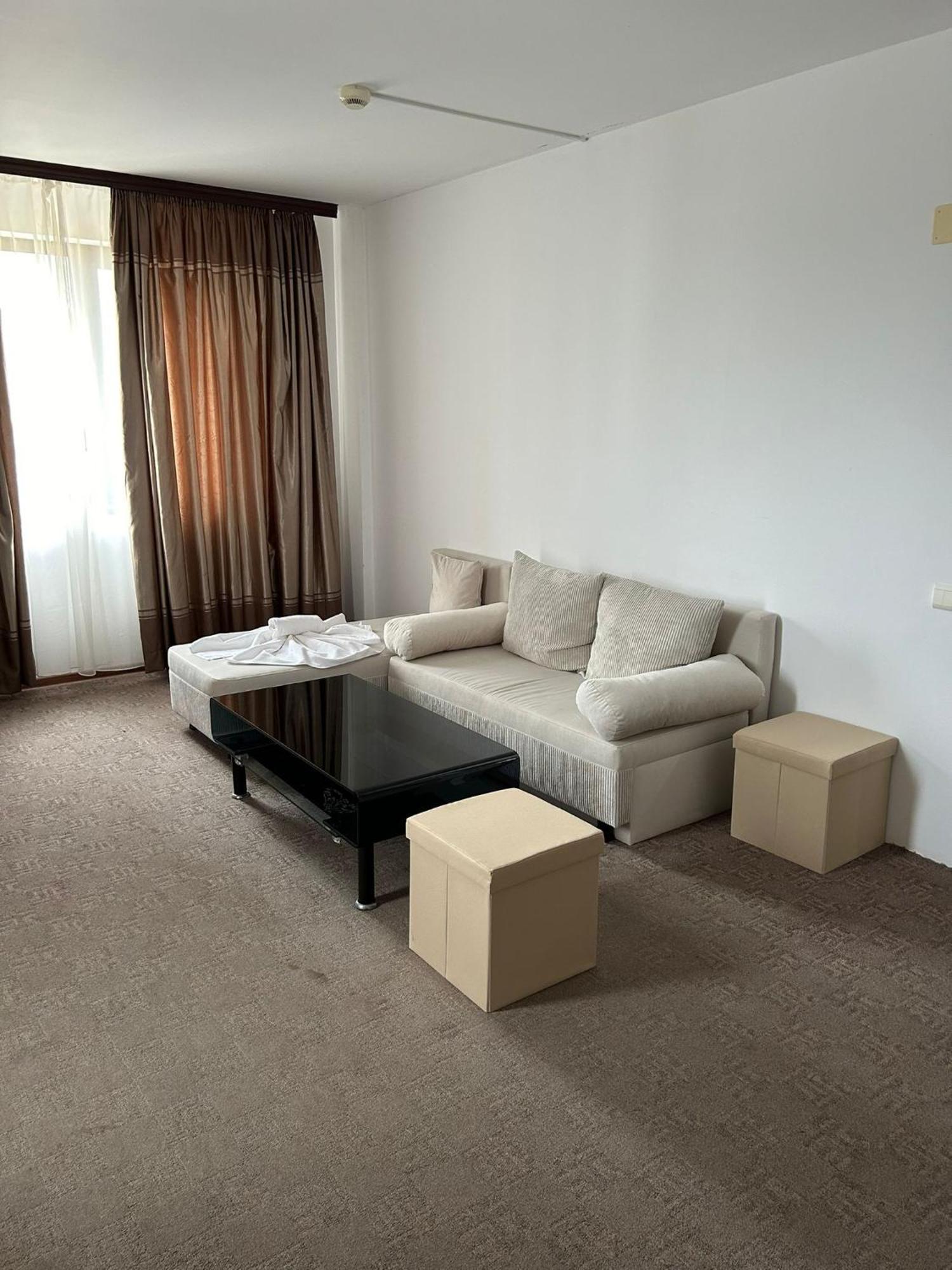Orient Mamaia Nord Hotel Năvodari Buitenkant foto