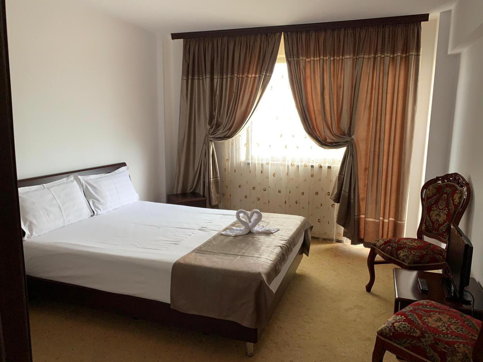 Orient Mamaia Nord Hotel Năvodari Buitenkant foto